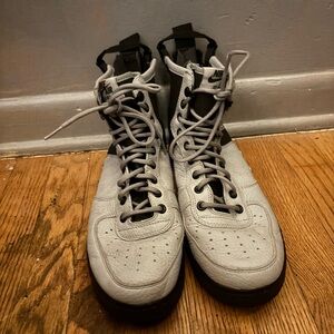 Nike SF Air Force 1 Mid Women sneakers Size 9.5